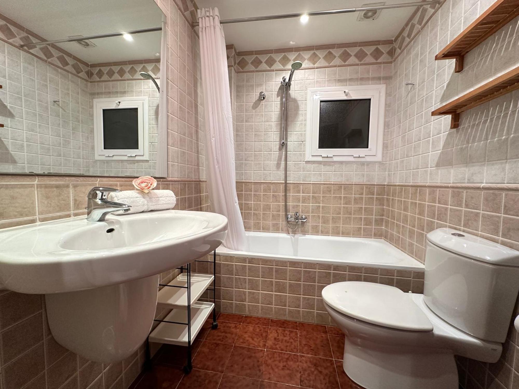 Agi Llotja Plazza Apartment Roses Ngoại thất bức ảnh
